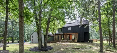 4 Sandpiper Ct, Medford, NJ 08055