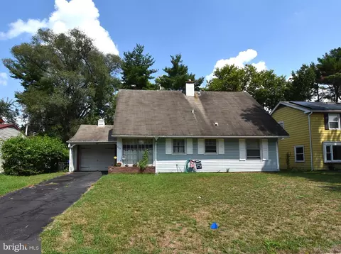 233 Somerset Dr, Willingboro, NJ 08046