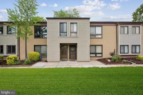 44 Ashley Ct, Marlton, NJ 08053