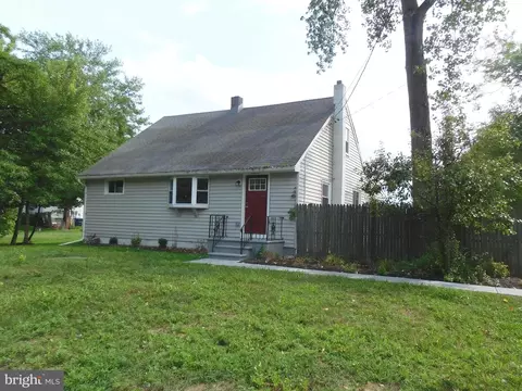 292 Creek Rd, Delran, NJ 08075