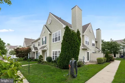 3804 Ebbtide Ln, Palmyra, NJ 08065