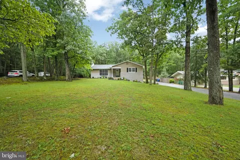 1366 Stokes Rd, Medford, NJ 08055