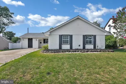 57 Buckeye Ln, Willingboro, NJ 08046