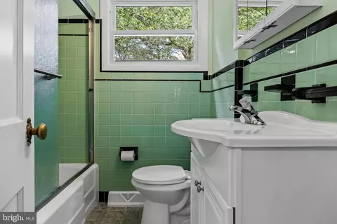 Bath - 705 Devon Rd, Moorestown, NJ 08057 photo 2 of 2