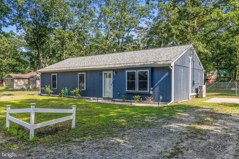14 Lilac St, Browns Mills, NJ 08015
