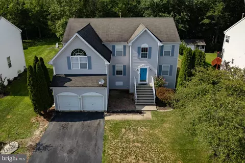 78 Greenbrook Dr, Columbus, NJ 08022