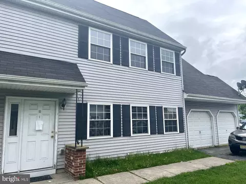 148 Willow Turn Turn, Mount Laurel, NJ 08054