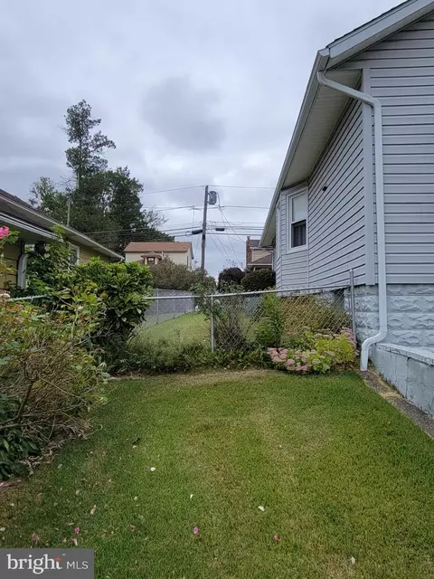 135 S Pine Ave, Maple Shade, NJ 08052 photo 4