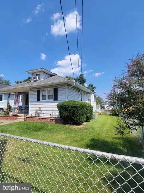 135 S Pine Ave, Maple Shade, NJ 08052 photo 3