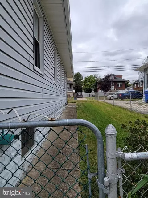 135 S Pine Ave, Maple Shade, NJ 08052 photo 5