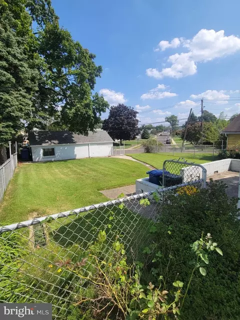 135 S Pine Ave, Maple Shade, NJ 08052 photo 8