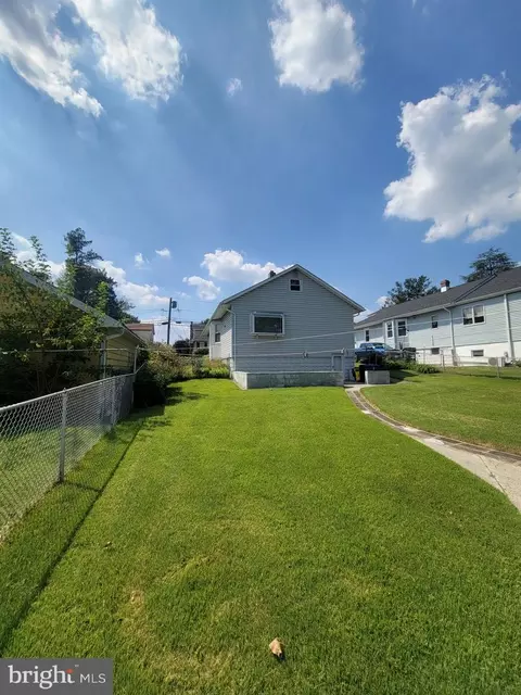 135 S Pine Ave, Maple Shade, NJ 08052 photo 7
