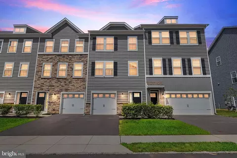 62 Rome Way, Mount Laurel, NJ 08054