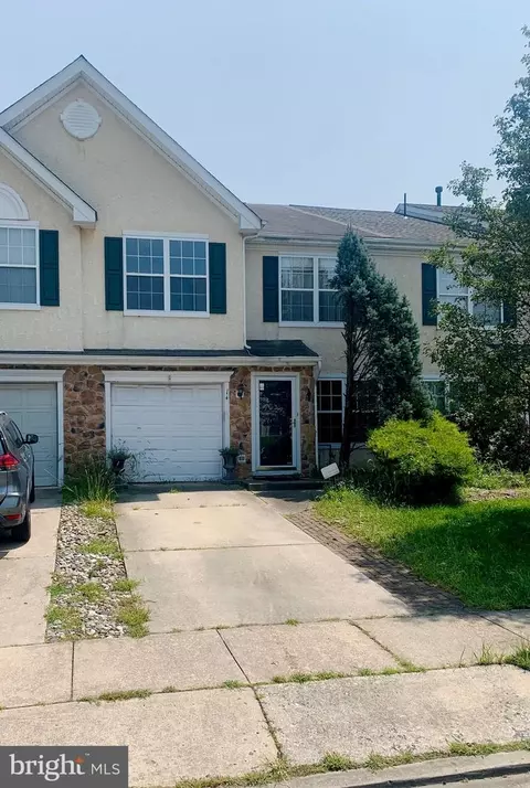 14 Leighton Dr, Mount Laurel, NJ 08054