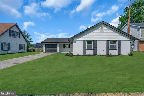 205 Pageant Ln, Willingboro, NJ 08046