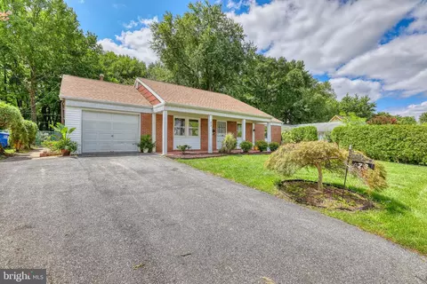 23 Edgely Ln, Willingboro, NJ 08046