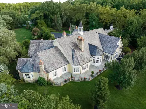 343 Bridgeboro Rd, Moorestown, NJ 08057