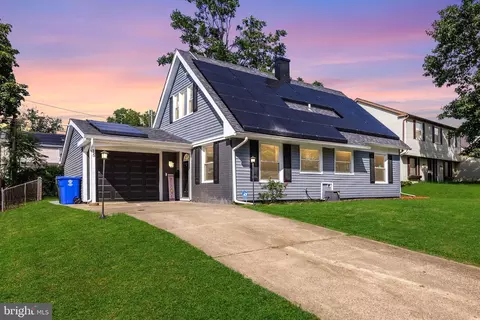 15 Perennial Ln, Willingboro, NJ 08046
