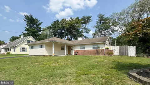 163 Somerset Dr, Willingboro, NJ 08046