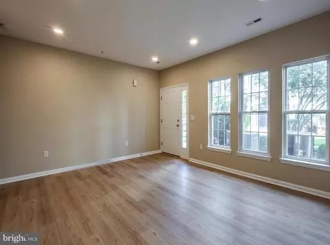 Living - 5 Turtle Ct, Delanco, NJ 08075 photo 2 of 3