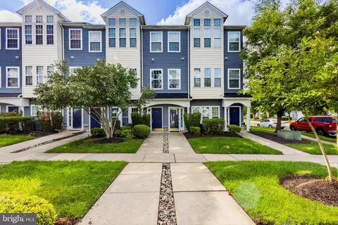5 Turtle Ct, Delanco, NJ 08075