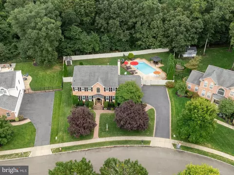 17 Longfellow Ln, Hainesport, NJ 08036