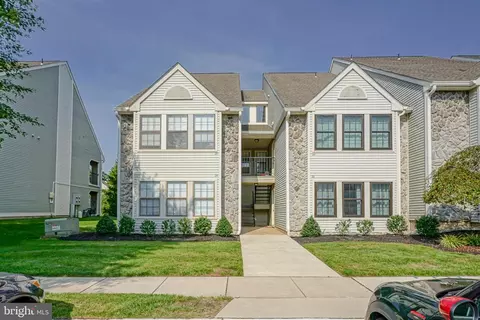 26 Sheffield Dr, Marlton, NJ 08053