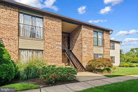 41 A Sumac Ct, Mount Laurel, NJ 08054