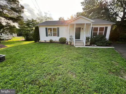 725 Lenz Ave, Southampton, NJ 08088