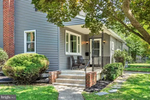708 Walnut St, Palmyra, NJ 08065 photo 4