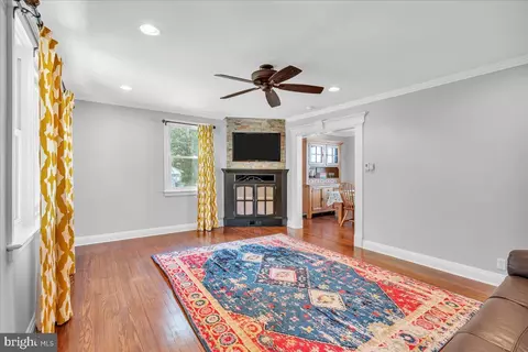 708 Walnut St, Palmyra, NJ 08065 photo 9