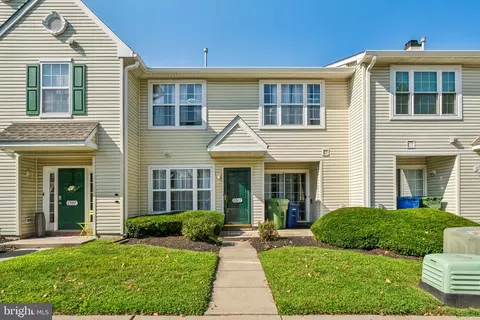 1302 Lakeside Dr, Palmyra, NJ 08065