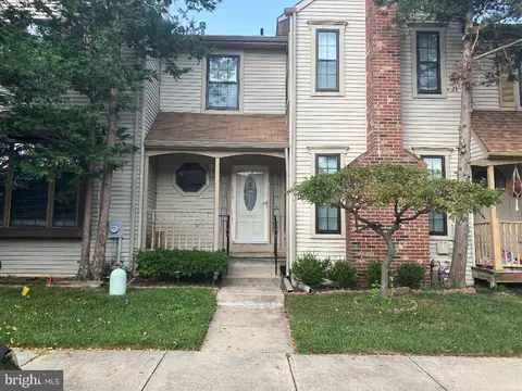 2 Merlot Ct, Marlton, NJ 08053