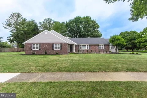 558 Sentinel Rd, Moorestown, NJ 08057