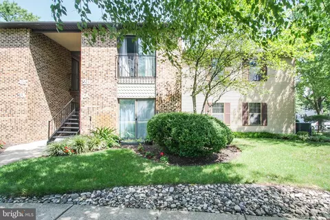 2 B Sumac Ct, Mount Laurel, NJ 08054