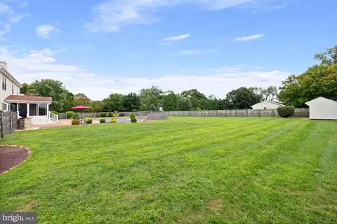 Exterior - 290 Warren Dr, Wrightstown, NJ 08562 photo 14 of 15