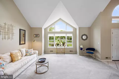 Living - 290 Warren Dr, Wrightstown, NJ 08562 photo 1 of 3