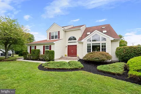 Exterior - 290 Warren Dr, Wrightstown, NJ 08562 photo 3 of 15