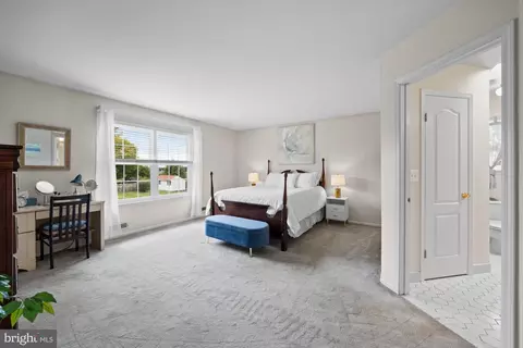 Bedroom - 290 Warren Dr, Wrightstown, NJ 08562 photo 1 of 4
