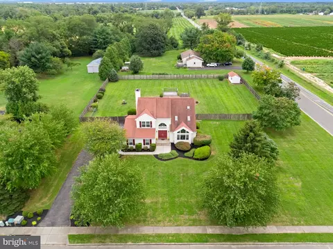 View/Area - 290 Warren Dr, Wrightstown, NJ 08562 photo 5 of 9