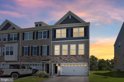 30 Sisters Farmstead Rd, Mount Laurel, NJ 08054