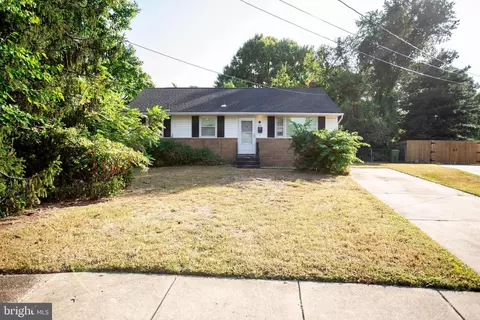 311 Veterans Dr, Palmyra, NJ 08065