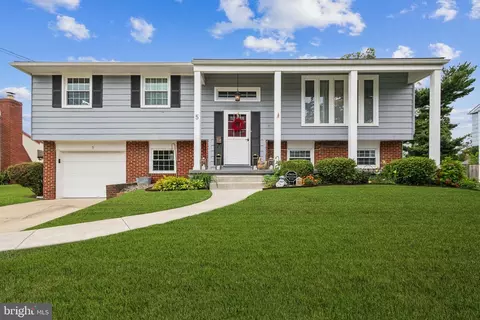 5 Peachtree Ln, Burlington, NJ 08016