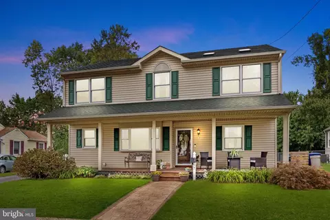 7 Overbrook Ave, Maple Shade, NJ 08052
