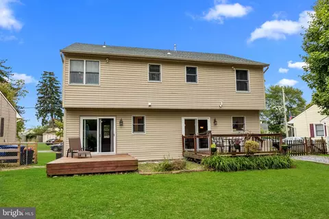 Exterior - 7 Overbrook Ave, Maple Shade, NJ 08052 photo 4 of 8