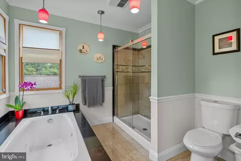 Bath - 7 Overbrook Ave, Maple Shade, NJ 08052 photo 6 of 6