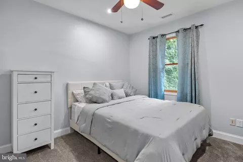 Bedroom - 7 Overbrook Ave, Maple Shade, NJ 08052 photo 2 of 5