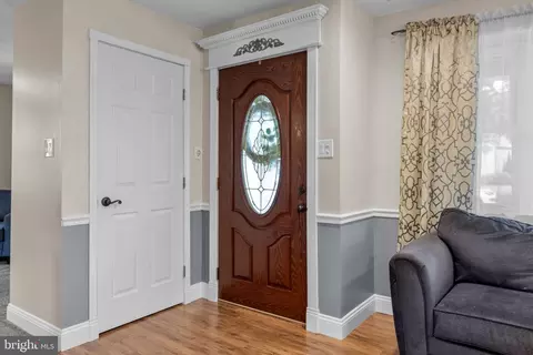 Entry Way - 7 Overbrook Ave, Maple Shade, NJ 08052 photo 1 of 6