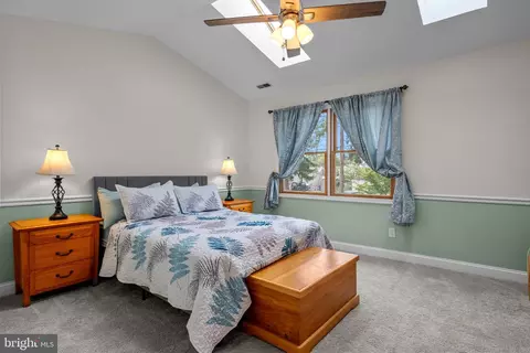 Bedroom - 7 Overbrook Ave, Maple Shade, NJ 08052 photo 4 of 5
