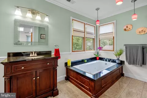 Bath - 7 Overbrook Ave, Maple Shade, NJ 08052 photo 5 of 6